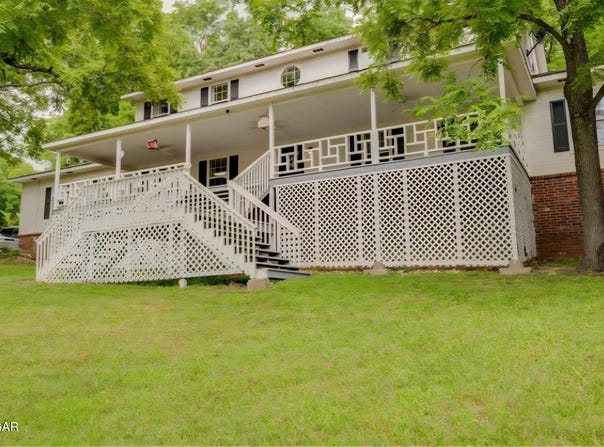 2332 Packet Hollow Road, Pineville, MO 64856
