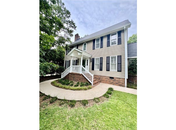 203 Catawbah Road, Clemson, SC 29631