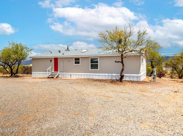 10055 S Big Thunder Drive, Vail, AZ 85641