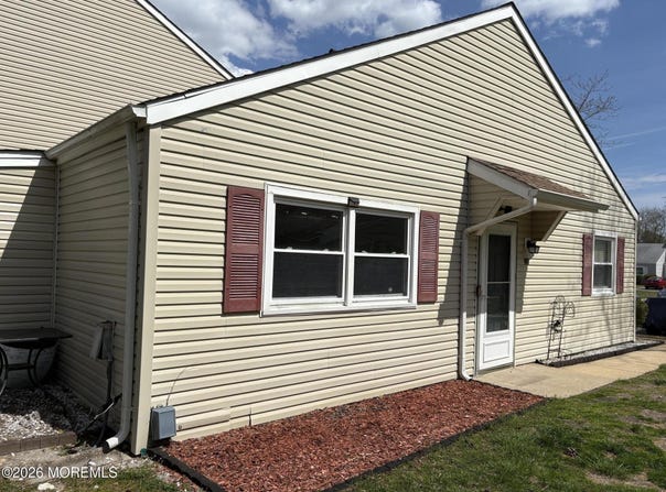 48 S Seas Court, Barnegat, NJ 08005