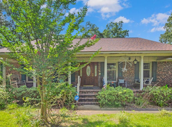 1315 Yaupon Drive, Eastover, NC 28312