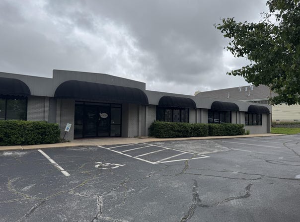 1929 E Bennett Street, Springfield, MO 65804