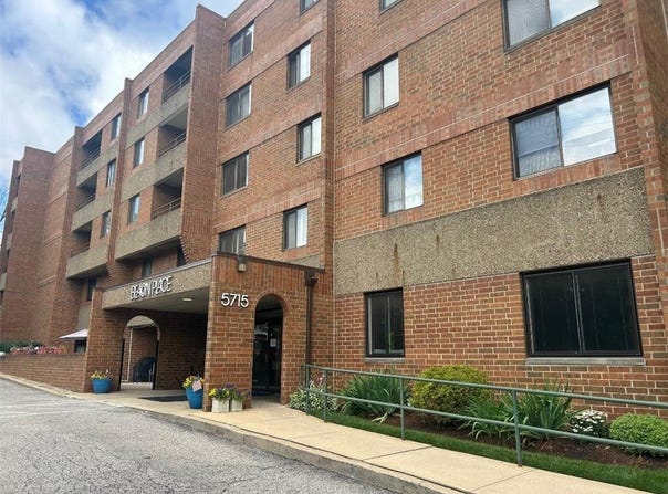 5715 Beacon Street, Squirrel Hill, PA 15217