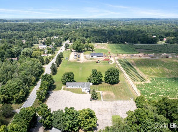 8546 Whitneyville Avenue SE, Alto, MI 49302