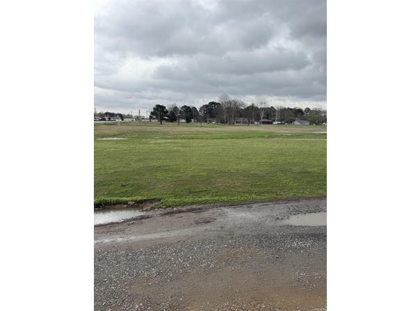 Dewitt Henry Dr., Beebe, AR 72012