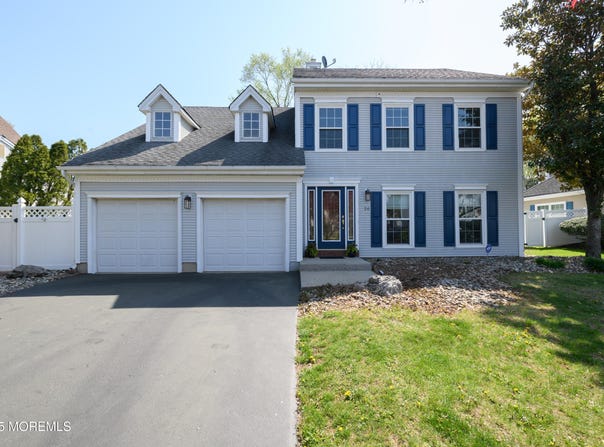 26 Society Hill Way, Tinton Falls, NJ 07724