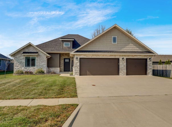 5765 E Pearson Parkway, Strafford, MO 65757