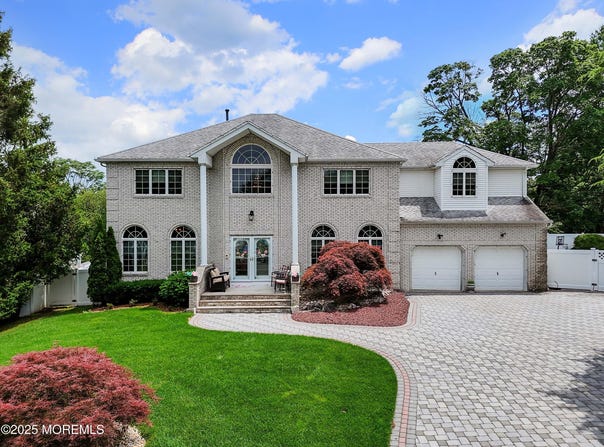 3 Magnolia Court, Matawan, NJ 07747