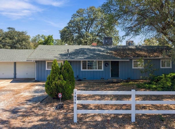 1919 Lake Boulevard, Redding, CA 96003
