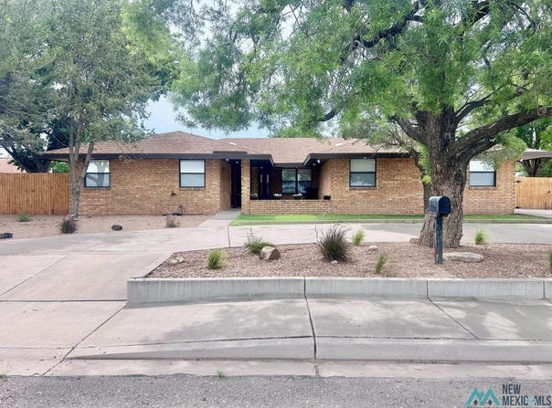 1202 Moore Drive, Roswell, NM 88201