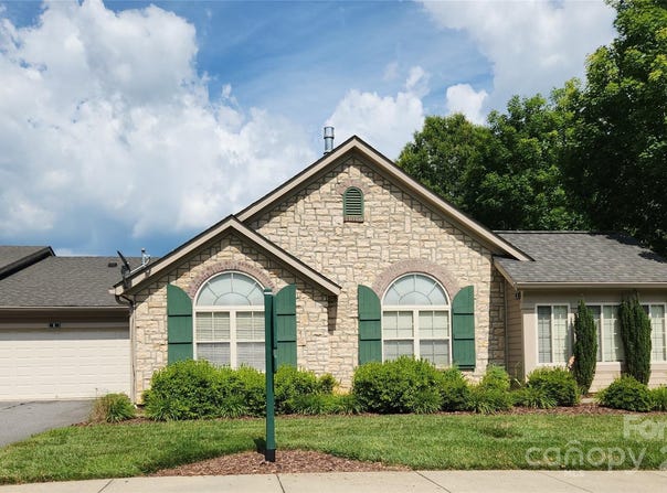 1 Mountain Meadow Circle, Weaverville, NC 28787
