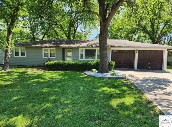 1106 S 8th Street, Clinton, MO 64735