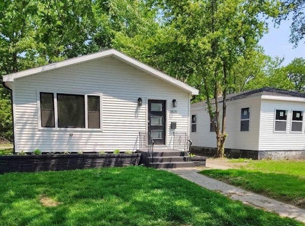 1571 Pierce Street, Gary, IN 46407