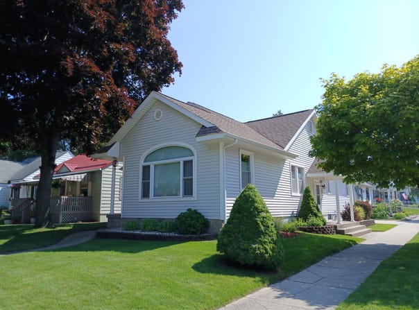 402 N Park Street, Ludington, MI 49431