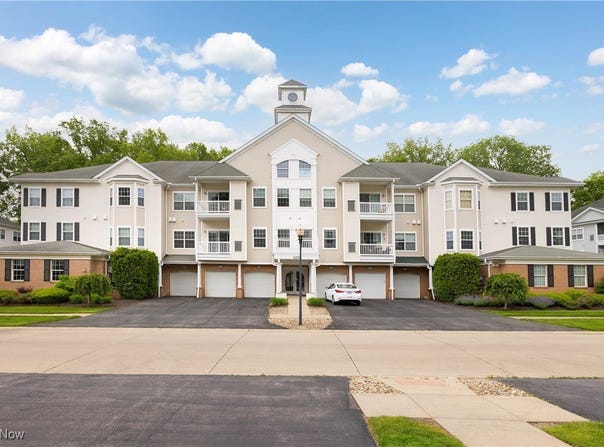 610 Aqua Marine Boulevard, Avon Lake, OH 44012