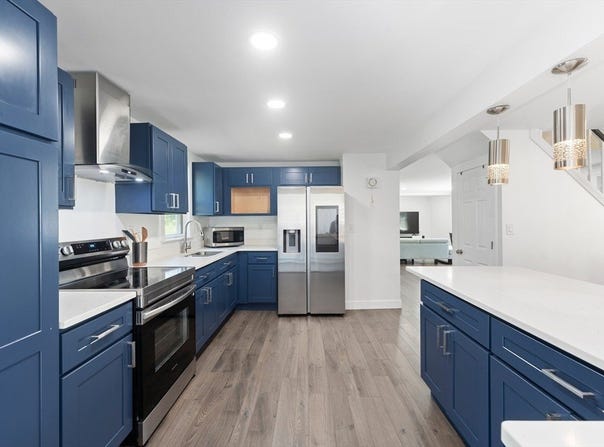 5 Woodland Dr, Oxford, MA 01540