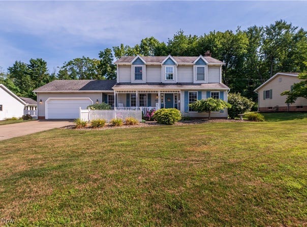 2521 Meadowwind Lane NE, Massillon, OH 44646