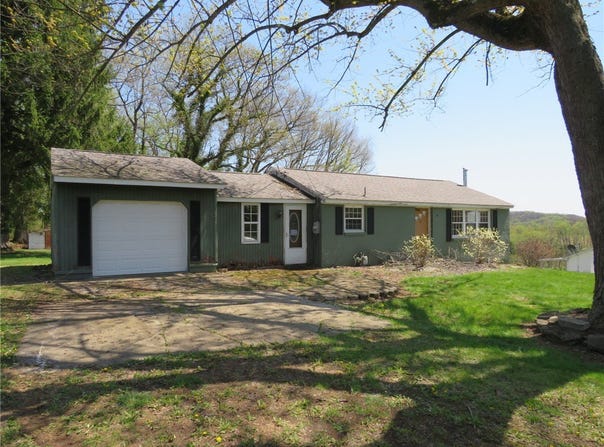 329 Circle Dr, Delmont, PA 15626