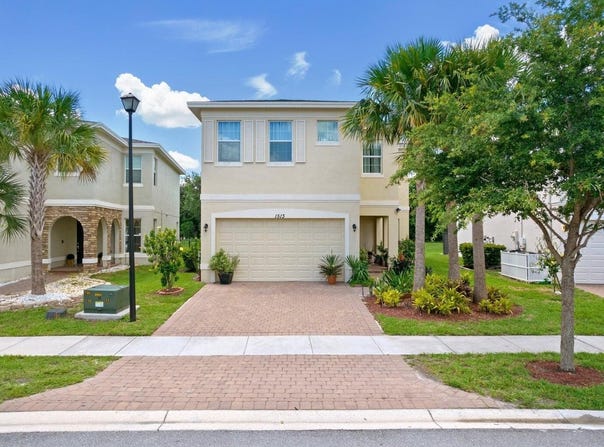 1513 NW Cataluna Circle, Port Saint Lucie, FL 34986