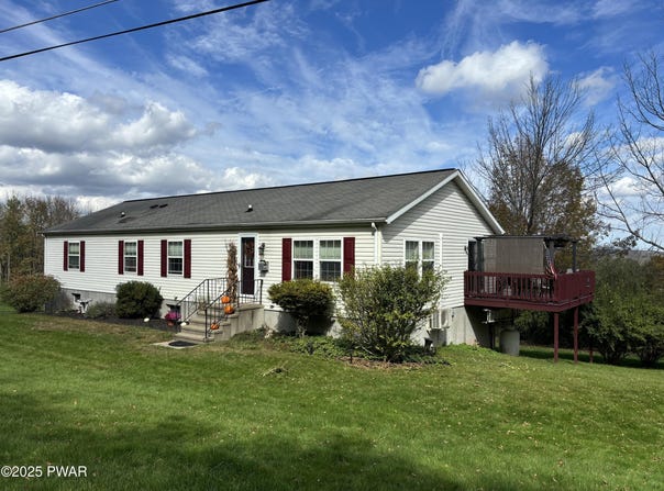 45 Deer Lane, Honesdale, PA 18431