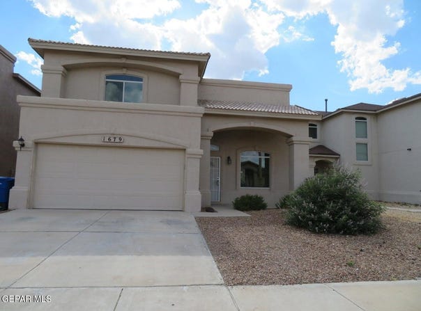 1679 Roger Bombach Drive, El Paso, TX 79936