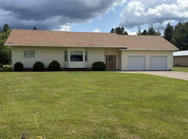 1580 Olsonville Rd, Carlton, MN 55718