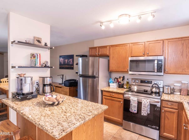 455 S MESA Drive, Mesa, AZ 85210