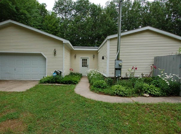 19241 Beech, Tustin, MI 49688
