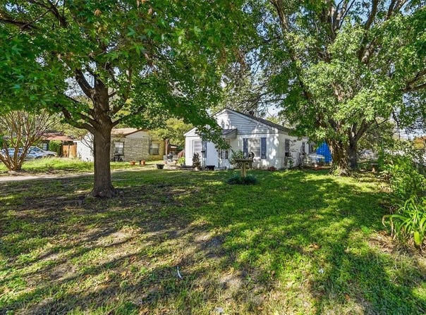 9100 Rowland Drive, White Settlement, TX 76108