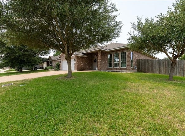 809 Dove Run Trail, College Station, TX 77845