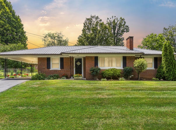 214 Pembroke Drive, Richmond, KY 40475
