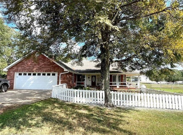 465787 E 1082 RD, Sallisaw, OK 74955