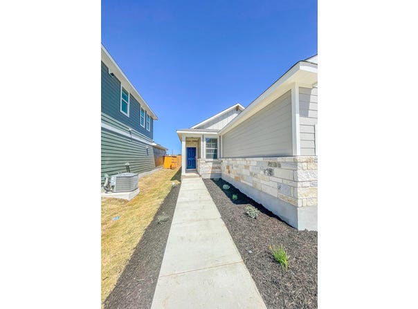 465 Unforgiven Ln, Jarrell, TX 76537