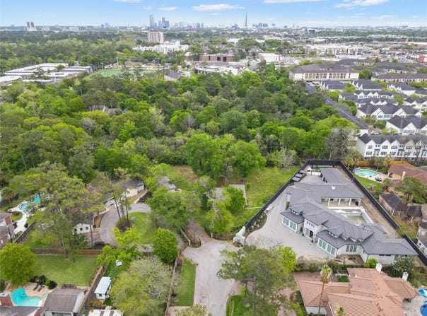 31 E Shady Lane, Houston, TX 77063
