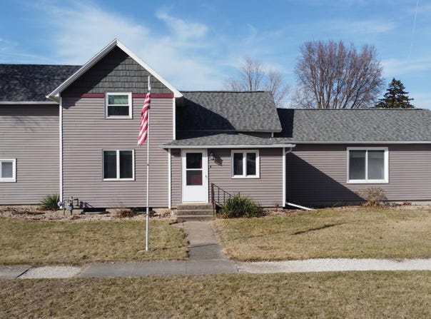 1408 Lincoln Street, Gowrie, IA 50543