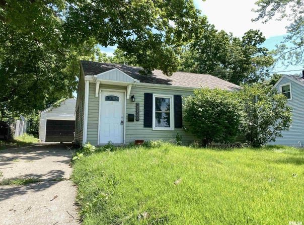3824 N ASHTON Avenue, Peoria, IL 61614