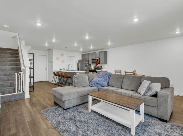 291 E SERENITY AVE, Tooele, UT 84074