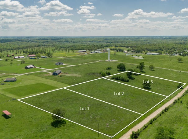 003 E 1400 Road, Stockton, MO 65785