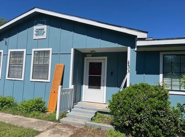 33 Park Lane, Gainesville, TX 76240