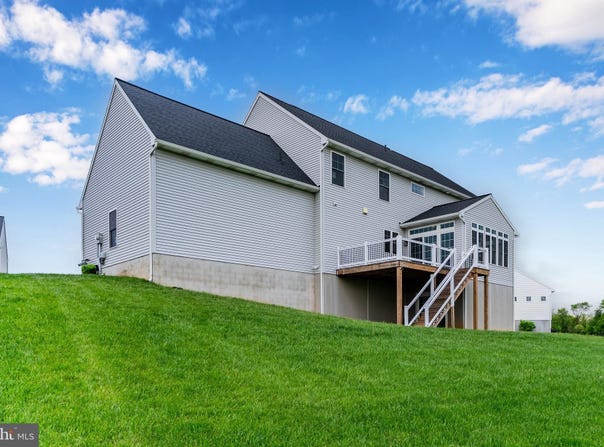 2058 N AUTUMN CHASE DRIVE, MECHANICSBURG, PA 17055