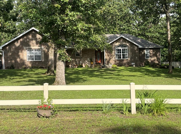 4120 S 119th Road, Bolivar, MO 65613