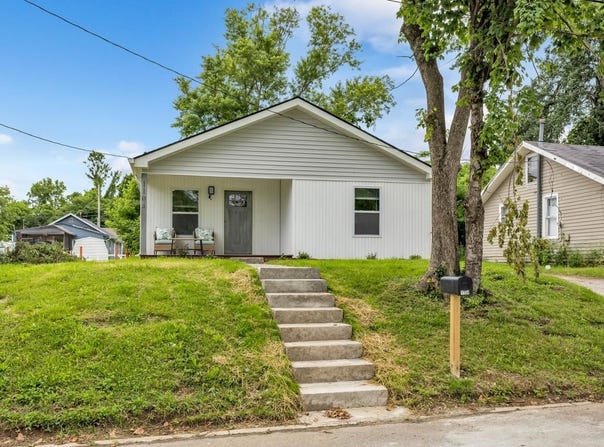 1104 Howell Street, Hopkinsville, KY 42240