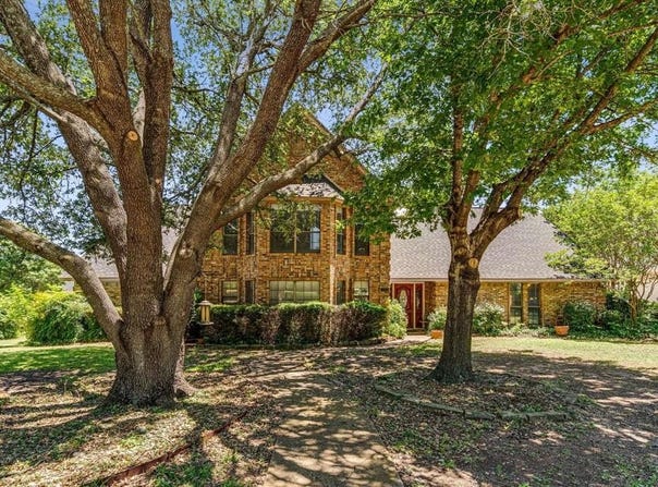 704 Cobblestone Court, Cedar Hill, TX 75104
