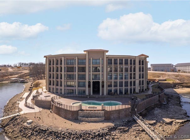 1184 Jeffries Road, Osage Beach, MO 65065