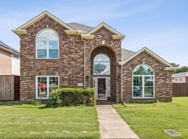412 Kyle Lane, Lewisville, TX 75067