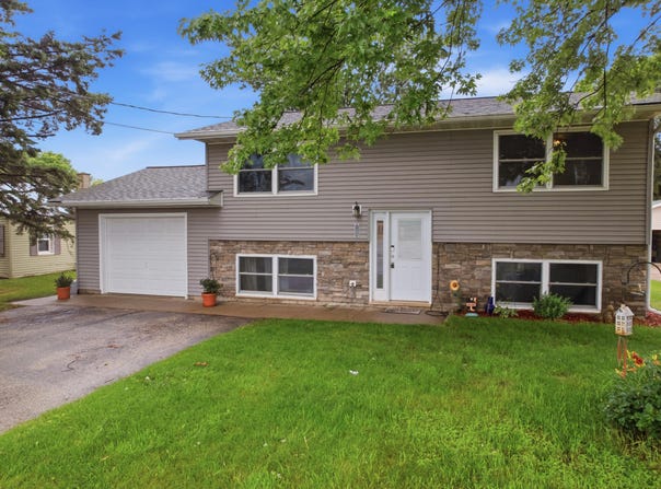 1104 Walrath St, Sparta, WI 54656