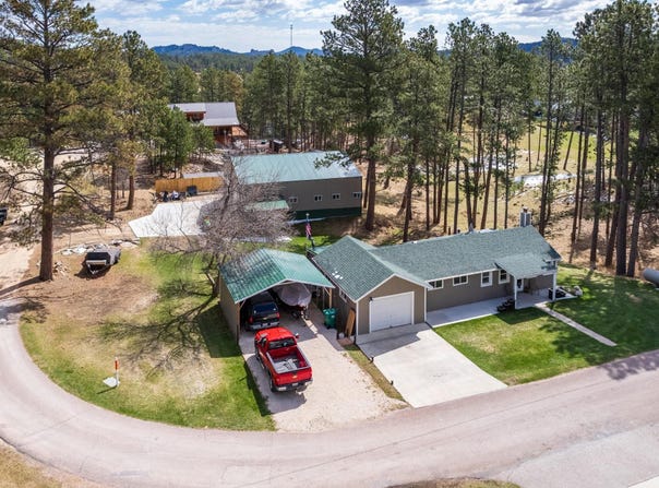 606 Victory Lane, Custer, SD 57730