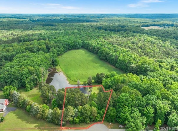 14 Lawsons Drive, Clarksville, VA 23927