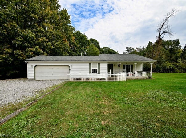 4585 Northampton Road, Cuyahoga Falls, OH 44223