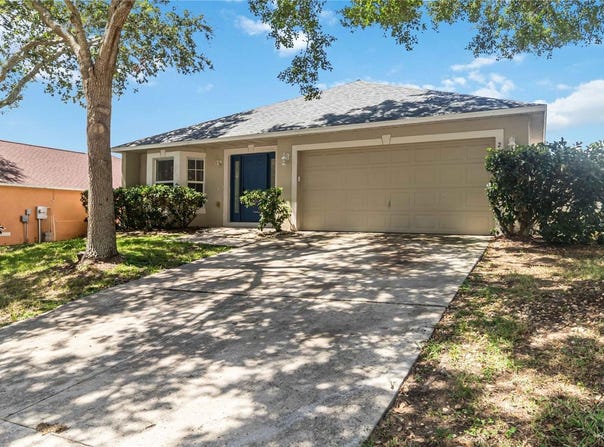 2225 SANDRIDGE CIRCLE, EUSTIS, FL 32726